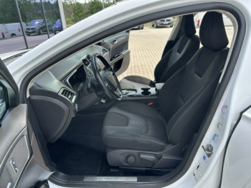 Ford Mondeo V Kombi Facelifting 2.0 EcoBlue 190KM 2019 Ford Mondeo SW LED Kamera Navi Grzane fot. i Szyba, zdjęcie 9