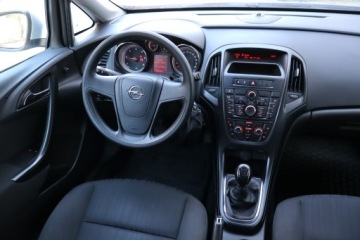 Opel Astra J GTC 1.7 CDTI ECOTEC 110KM 2014 Opel Astra 1.7 CDTI, Salon Polska, Serwis ASO, zdjęcie 6