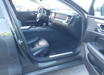 Volvo S60 III 2019 Volvo S60 2019r., T6 Momentum, 2L, od ubezpieczalni 2.0 Benzyna 320KM, zdjęcie 10