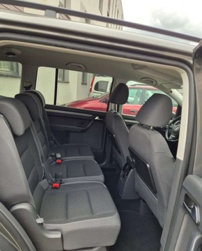 Volkswagen Touran II 1.6 TDI 105KM 2012 Volkswagen Touran 1.6 TDI 7 FOTELI Zero Rdzy Bardzo zadbany 1.6 Diesel, zdjęcie 12