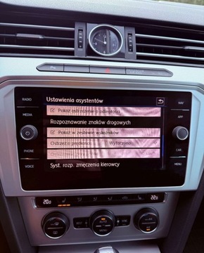 Volkswagen Passat B8 Variant 2.0 TDI BlueMotion SCR 150KM 2018 Volkswagen Passat Volkswagen Passat 2.0 TDI BMT SCR Comfortline DSG7 2.0, zdjęcie 36