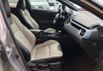 Toyota C-HR I Crossover Facelifting 2.0 Hybrid Dynamic Force 184KM 2020 Toyota C-HR Toyota C-HR 2.0 Hybrid Selection 2.0 Hybryda 184KM, zdjęcie 20