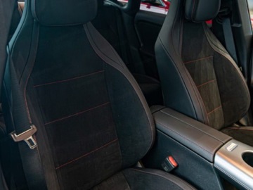 Mercedes CLA C118/X118 2026 MERCEDES-BENZ CLA 200 AMG Line Sedan 1.5 (163KM) 2026, zdjęcie 4