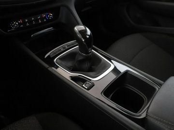 Opel Insignia II Grand Sport 1.5 Turbo 140KM 2018 Opel Insignia tempomat grzane fotele Bluetooth, zdjęcie 25