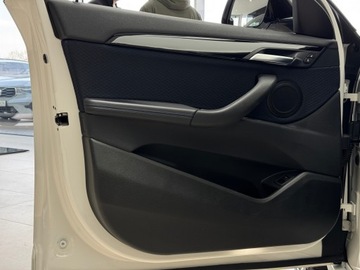 BMW X2 F39 Crossover 2.0 20i 178KM 2022 BMW X2 xDrive20i M Sport / Ambiente / Kamera / Pod, zdjęcie 10