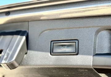 Volkswagen Touran III 2.0 TDI 150KM 2016 Volkswagen Touran 2.0 TDI CR TOP LED DSG Nvi kamera PDC Highline Panorama, zdjęcie 36