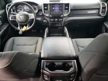  RAM 1500 2021, 5.7L, 4x4, BIG HORN, od ubezpieczalni 5.7 Benzyna 395KM, zdjęcie 6