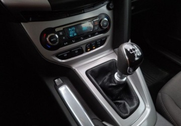 Ford Focus III Kombi 1.0 EcoBoost 125KM 2013 Ford Focus Ford Focus 1.0 Ecoboost, Salon Pl, 2kpl. opon. Benzyna 125KM, zdjęcie 19