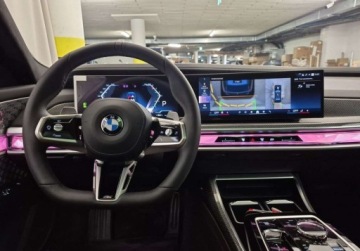 BMW Seria 7 G70 Sedan 3.0 40d 299KM 2025 BMW Seria 7 d 299 KM xDrive l M Sport PRO l Bowers Wilkins l Hak 3.0, zdjęcie 13