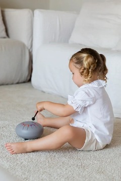 Розовый барабан с табу -барабан