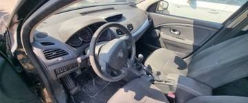 Renault Fluence Sedan 1.6 16V 110KM 2010 Renault Fluence 2010r, 1.6 Benzyna. Lekko uszkodzony lewy tyl. Jezdzi 1.6, zdjęcie 7