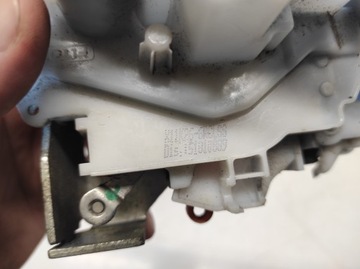 FIAT DOBLO 2 II 10- ZÁMEK LEVÝ PŘEDNÍ 5PIN 51810889