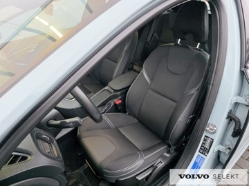 Volvo V40 II Hatchback Facelifting 1.5 T3 152KM 2019 Volvo V40 PL salon Momentum T3 152KM Aut Klima Hak, zdjęcie 12