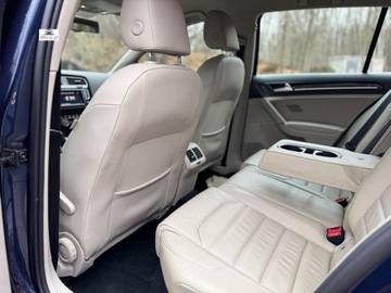 Volkswagen Golf VII Hatchback 3d 1.4 TSI BlueMotion Technology 150KM 2014 Volkswagen Golf 1.4 TSI 150KM, highline, skora, GRZANE FOTELE, polecam 1.4, zdjęcie 16