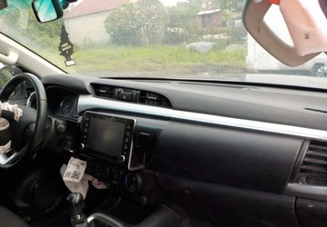 Toyota Hilux VIII Podwójna kabina Facelifting 2.8 D-4D 204KM 2022 Toyota Hilux Okazja 2.8 Diesel 204KM, zdjęcie 22