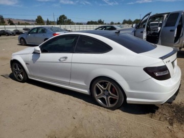 Mercedes Klasa C W205 2013 Mercedes-Benz Klasa C 63 AMG 2013 6.2l 6.2 Benzyna 451KM, zdjęcie 1