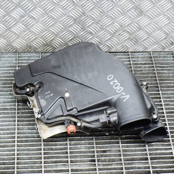 7577464 POUZDRO FILTRU VZDUCHU 550 I XDRIVE 300 2013 BMW 5 (F10)