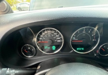 Jeep Wrangler III Unlimited Facelifting 2.8 DOHC I-4 Turbo CRD 200KM 2013 Jeep Wrangler 2.8 Diesel 200 KM 4XX4 Klimatyzacja Kabrio 2.8 Diesel 200KM, zdjęcie 18