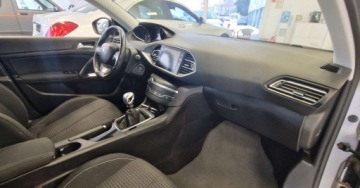 Peugeot 308 II SW Facelifting 1.5 BlueHDI 102KM 2019 Peugeot 308 T9 SW 1.5 BlueHDi 102KM LED 1.5 Diesel 102KM, zdjęcie 18