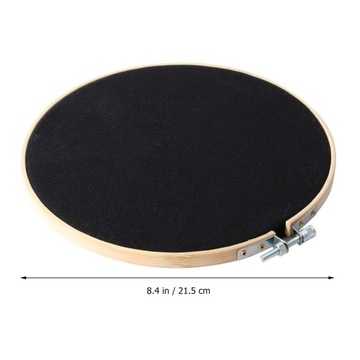 Круглый баннер с брошью