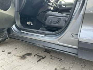 Volvo XC40 Crossover 2.0 T5 247KM 2019 Volvo XC 40 R design T5 AWD HAK Skóra Panorama, zdjęcie 8