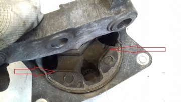 UCHYCENÍ ULOŽENÍ MOTORU SAAB 93 9-3 2.0T 02-07