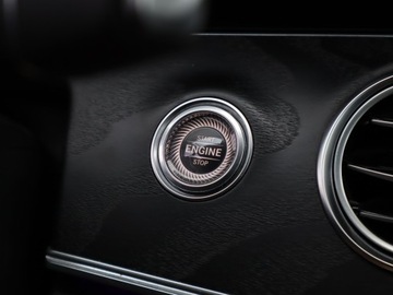 Mercedes Klasa E W213 All-Terrain 2.0 220d 194KM 2017 Mercedes E E 220 d 4MATIC, 1. Właściciel, zdjęcie 17