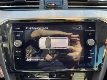 Volkswagen Passat B8 Variant Facelifting 2.0 TDI SCR 200KM 2022 Volkswagen Passat 4 Motion Skóra Klimatronik, zdjęcie 10