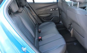 Peugeot 2008 II SUV 1.2 PureTech 130KM 2022 Peugeot 2008 Duzo Opcji Gwarancja od RiA 1.2 Benzyna 130KM, zdjęcie 10