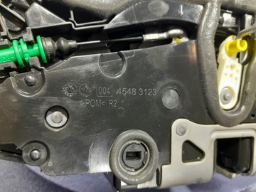 BMW 1 F40 ZÁMEK DVEŘE ZADNÍ PRAVÝ 5 PIN 7445046