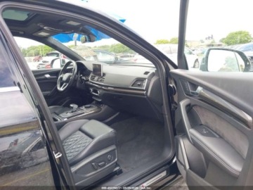 Audi SQ5 2018 Audi SQ5 3.0t Premium Plus 2018 3.0 Benzyna 354KM, zdjęcie 9