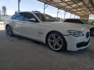 BMW Seria 7 F01 Sedan L Facelifting 750Li 450KM 2014 BMW Seria 7 750I, 2014, od ubezpieczalni 4.4 Benzyna 450KM, zdjęcie 1