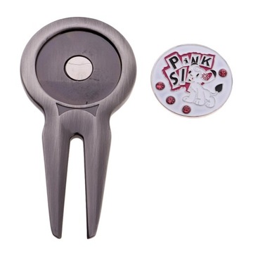 Инструмент для гольфа для ремонта зубов гольфа.