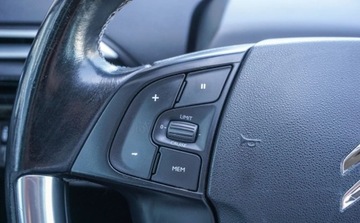 Citroen Grand C4 Picasso II Grand Picasso Facelifting 2.0 BlueHDi 150KM 2017 Citroen C4 Grand Picasso 2.0BlueHDi 150KM Van Skory El fotele i klapa Masa, zdjęcie 23