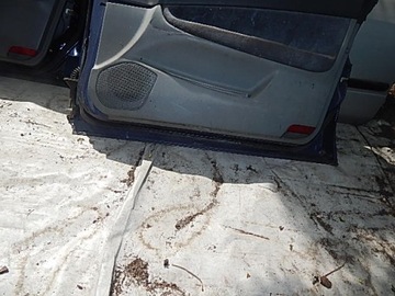 DVEŘE PŘEDNÍ PRAVÉ MITSUBISHI GALANT VI 96-03