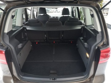 Volkswagen Touran II 1.6 TDI 105KM 2011 Volkswagen Touran 1.6 TDI 105KM Klimatronic, zdjęcie 21