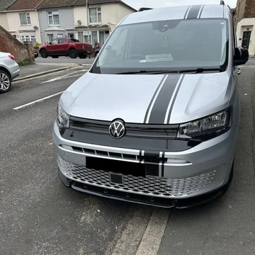 DOPLNĚNÍ PŘEDNÍHO NÁRAZNÍKU DO VW CADDY V (SB) VAN 2021- (CZARNY POLYSK)