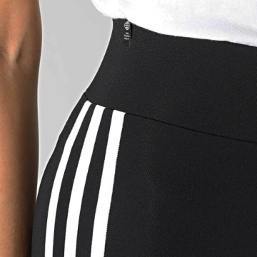 ADIDAS SHORT SHORTS ЖЕНСКИЕ СПОРТИВНЫЕ ШОРТЫ, ГИБКИЕ ТРЕНИРОВКИ 44