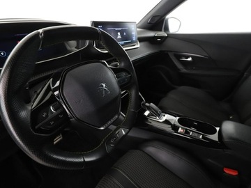 Peugeot 2008 II SUV 1.2 PureTech 130KM 2020 Peugeot 2008 GT-Line automat virtual navi kamera, zdjęcie 13