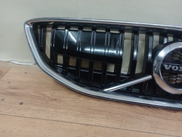 VOLVO V40 II СНЯТИЕ РЕШЕТКИ