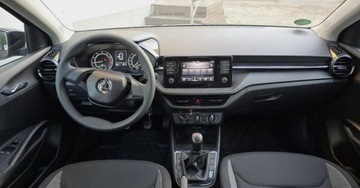 Skoda Fabia IV 2023 Skoda Fabia 1,0 benzyna 65 KM klima Full LED zarejestrowany 7 tys km 65KM, zdjęcie 17