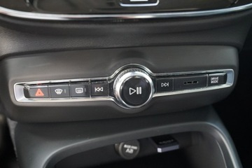 Volvo XC40 Crossover Plug-In Facelifting 1.5 T5 262KM 2022 Volvo XC 40 RECHARGE nawi ful led SKÓRA panorama, zdjęcie 32