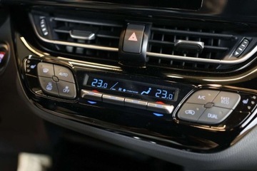 Toyota C-HR I Crossover Facelifting 1.8 Hybrid 122KM 2022 Toyota C-HR 1.8 Hybrid GPF GR Sport 1.8 Hybryda 122KM, zdjęcie 26