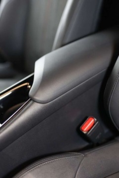 Toyota C-HR I Crossover Facelifting 1.8 Hybrid 122KM 2023 Toyota C-HR 1.8 Hybrid GPF GR Sport 1.8 Hybryda 122KM, zdjęcie 29