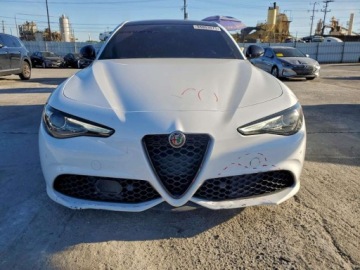 Alfa Romeo Giulia II Sedan Facelifting 2.0 Turbo 280KM 2022 Alfa Romeo Giulia Super 2022 2.0 Benzyna 280KM, zdjęcie 5