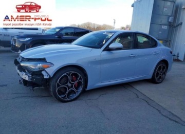 Alfa Romeo Giulia II Sedan Facelifting 2.0 Turbo 280KM 2022 Alfa Romeo Giulia Super 2022 2.0 Benzyna 280KM