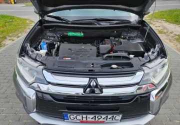Mitsubishi Outlander III SUV Facelifting 2015 2.0 MIVEC 150KM 2016 Mitsubishi Outlander LIFT 2.0 150KM Kamera 1-Wlasciciel Ks.Serwisowa Zarej, zdjęcie 12