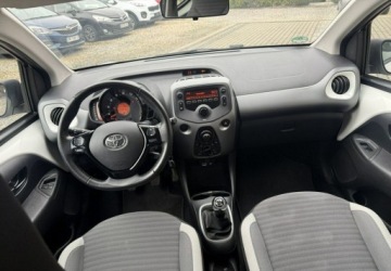 Toyota Aygo II Hatchback 3d Facelifting 1.0 VVT-i 72KM 2019 Toyota Aygo 1,0 72KM Klimatyzacja Benzyna 72KM, zdjęcie 13
