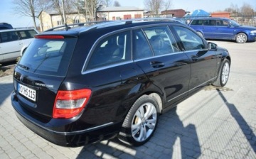 Mercedes Klasa C W204 Limuzyna 1.8 200 CGI BlueEFFICIENCY 184KM 2009 Mercedes-Benz Klasa C 1.8 Kompresor Automat PDC Sprowadzony 1.8 Benzyna, zdjęcie 12