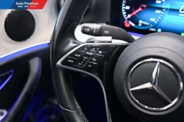 Mercedes Klasa E W213 Limuzyna Facelifting 2.0 E220d 194KM 2022 Mercedes-Benz Klasa E 220dFV23Reflektory LED StatyczneOswietlenie Ambiente, zdjęcie 4